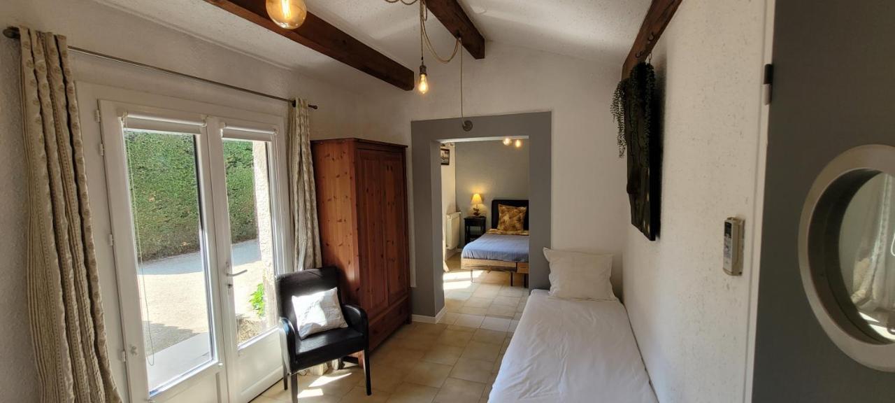 Chambre Double ou Lits Jumeaux avec Accès Piscine